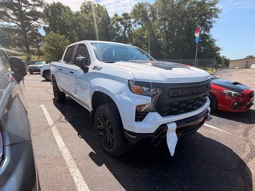 Summit White 2026 Chevrolet Silverado 1500 Custom Trail Boss
