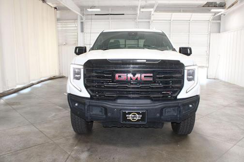 Summit White 2023 GMC Sierra 1500 AT4X