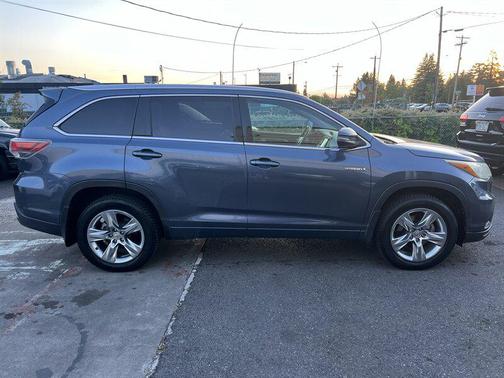 Nautical Blue Metallic 2015 Toyota Highlander Hybrid Platinum