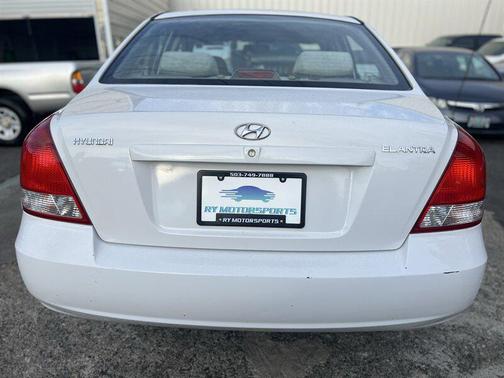 Nordic White 2003 Hyundai ELANTRA GLS