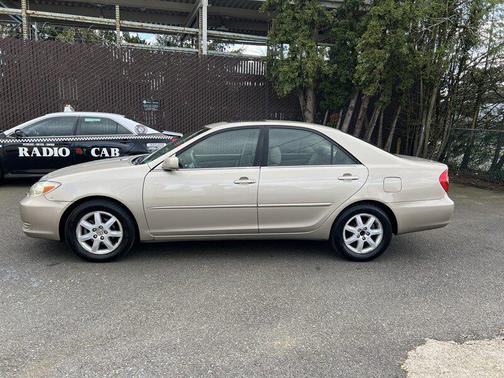 Desert Sand Mica 2004 Toyota Camry LE
