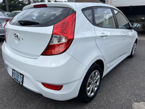 Century White 2013 Hyundai Accent GS