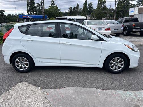 Century White 2013 Hyundai Accent GS