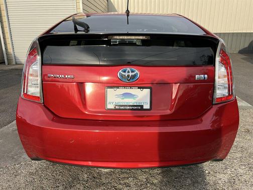Barcelona Red Metallic 2014 Toyota Prius Four