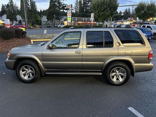 Polished Pewter Metallic 2004 Nissan Pathfinder LE Platinum