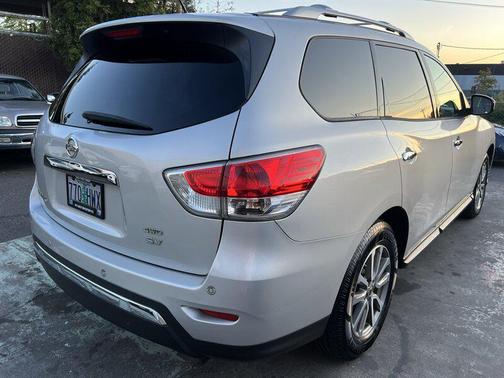 Brilliant Silver 2015 Nissan Pathfinder SV