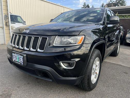 Brilliant Black Crystal Pearlcoat 2016 Jeep Grand Cherokee Laredo