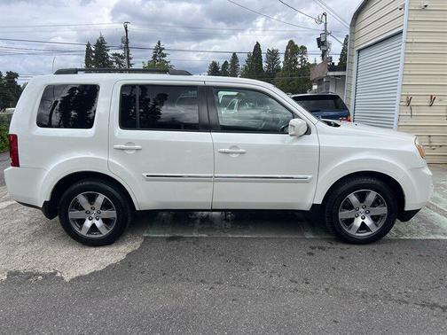 White Diamond Pearl 2013 Honda Pilot Touring