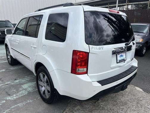White Diamond Pearl 2013 Honda Pilot Touring
