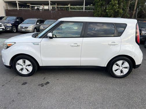Clear White 2015 Kia Soul EV Base
