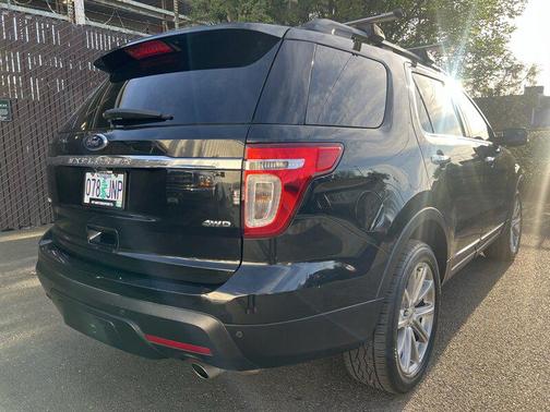 White Platinum Metallic Tri-Coat 2015 Ford Explorer XLT