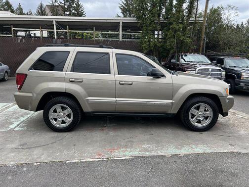 Light Khaki Metallic Clearcoat 2005 Jeep Grand Cherokee Limited