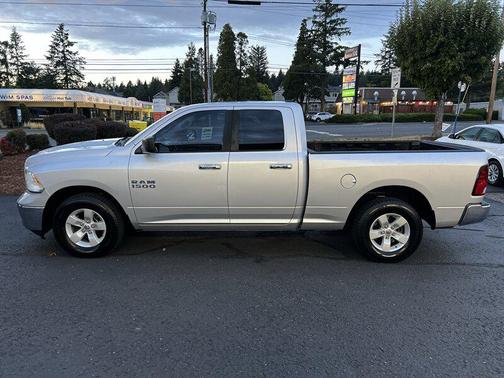 Bright Silver Metallic Clearcoat 2013 RAM 1500 SLT