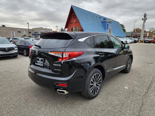 2025 Acura RDX Advance Package