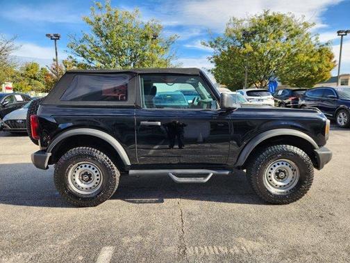 2023 Ford Bronco Base
