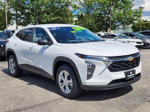 2025 Chevrolet Trax LS