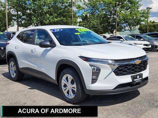 2025 Chevrolet Trax LS