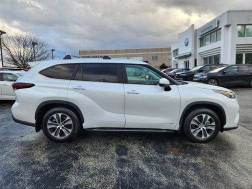 2026 Toyota Highlander 