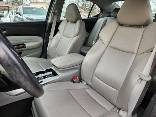 2017 Acura TLX w/Technology Package