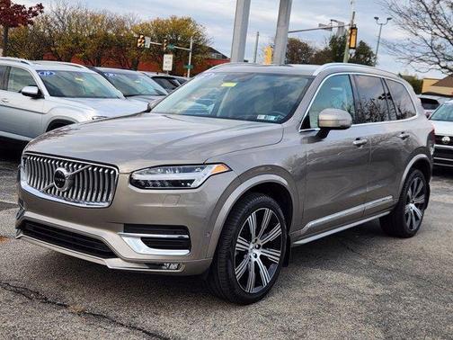 2022 Volvo XC90 T6 Inscription 7 Passenger