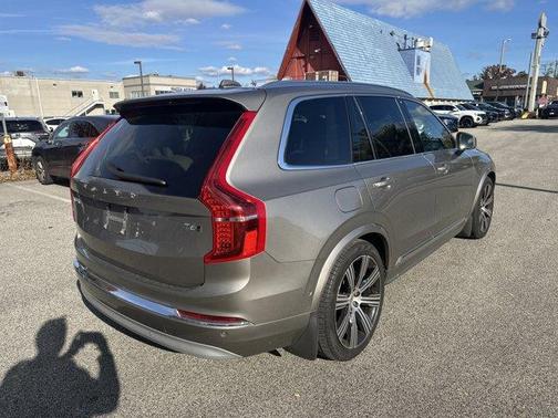 2022 Volvo XC90 T6 Inscription 7 Passenger