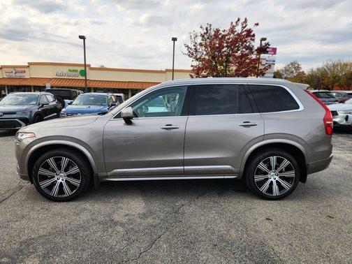 2022 Volvo XC90 T6 Inscription 7 Passenger