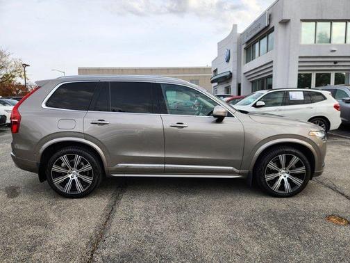 2022 Volvo XC90 T6 Inscription 7 Passenger