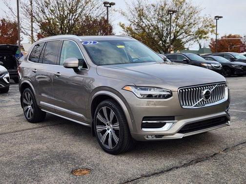 2022 Volvo XC90 T6 Inscription 7 Passenger