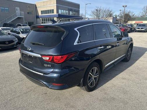 2017 INFINITI QX60 Base