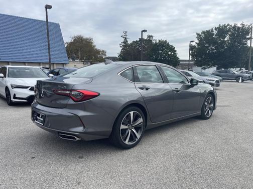 2025 Acura TLX Technology