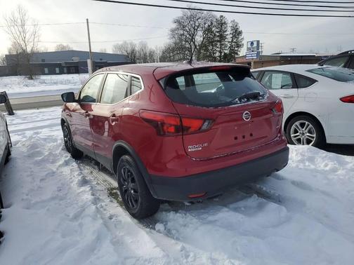 2018 Nissan Rogue Sport SV