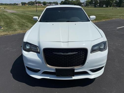 2017 Chrysler 300 S