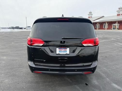 2020 Chrysler Pacifica Touring-L Plus