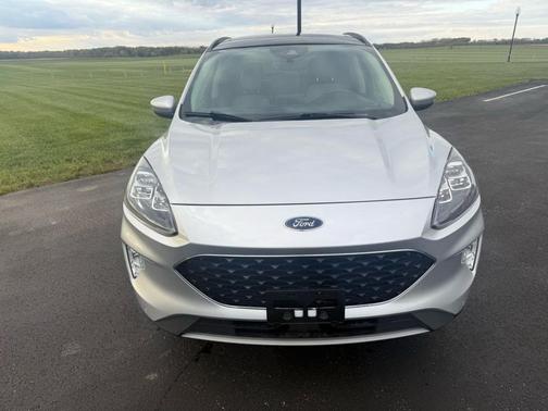 2020 Ford Escape Titanium Hybrid