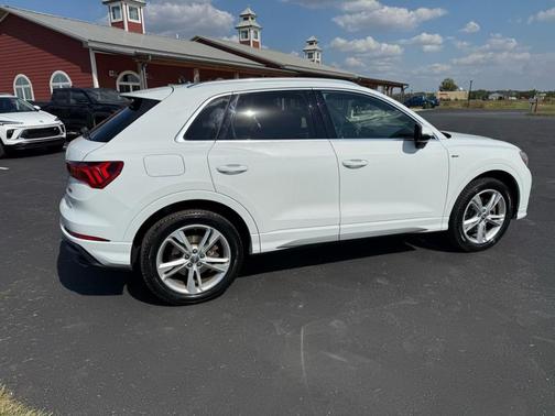 2020 Audi Q3 45 S line Premium