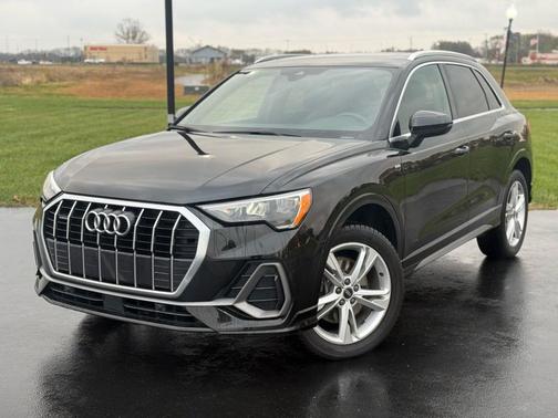 2021 Audi Q3 45 S line Premium
