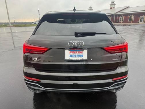 2021 Audi Q3 45 S line Premium