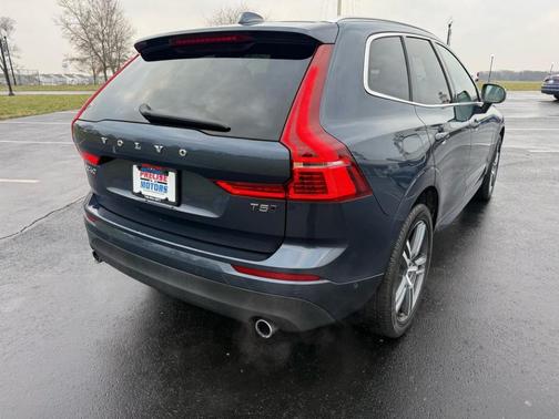 2018 Volvo XC60 T5 Momentum