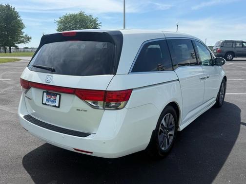 White 2014 Honda Odyssey Touring Elite