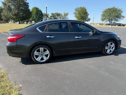 2016 Nissan Altima 2.5 SV