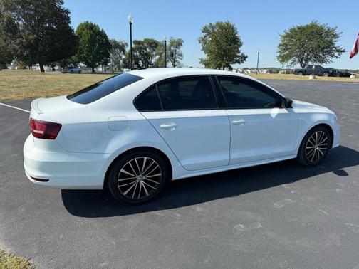 2016 Volkswagen Jetta 1.8T Sport