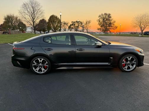 2019 Kia Stinger GT2