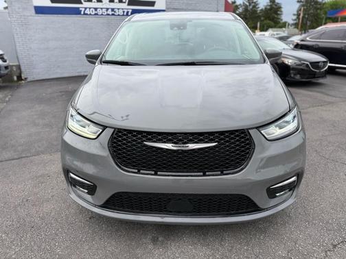 2022 Chrysler Pacifica Hybrid Touring L