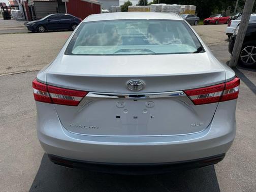 2014 Toyota Avalon XLE