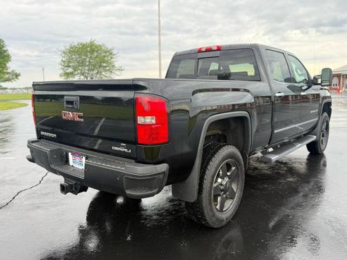 Black 2015 GMC Sierra 2500 Denali