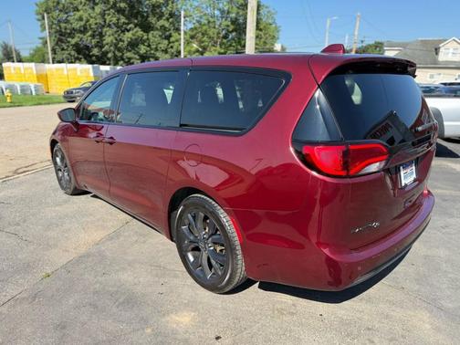 2019 Chrysler Pacifica Touring Plus