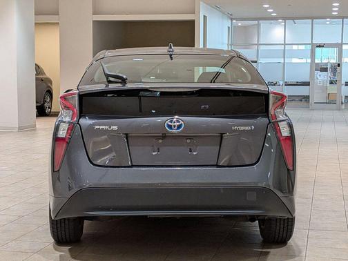 2017 Toyota Prius Four