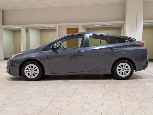 2017 Toyota Prius Four