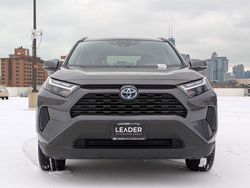 2024 Toyota RAV4 Hybrid SE