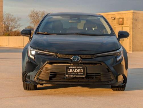 2023 Toyota Corolla Hybrid SE
